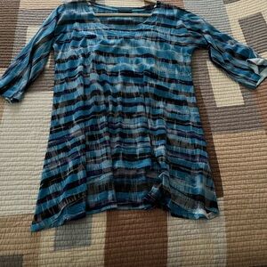 Blue tunic top